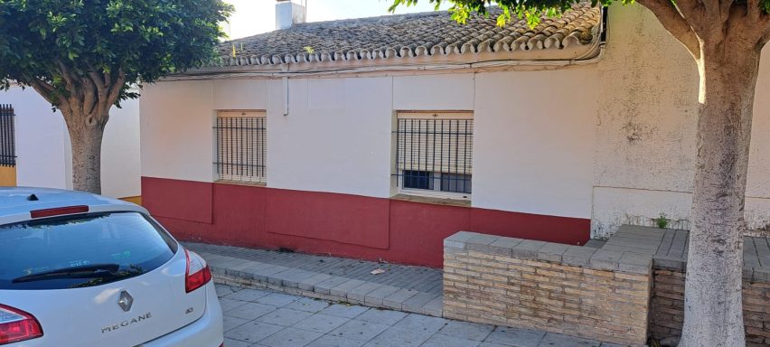 Casa de 120 m2 en Aznalcázar por 90.000€ Casa en Aznalcázar